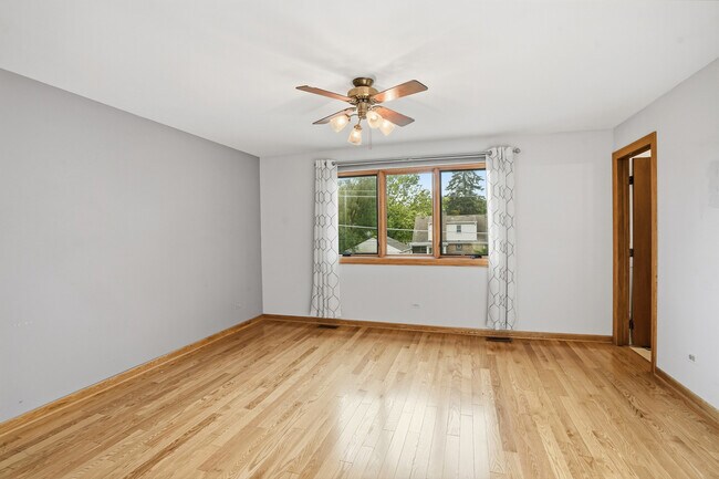Building Photo - 9312 S 77th Ct