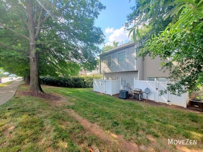 Building Photo - 8955 Gerren Ct