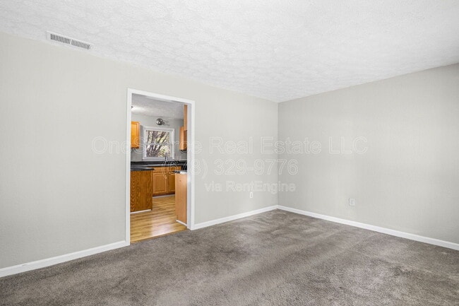 Building Photo - 13 Hearthwood Ct