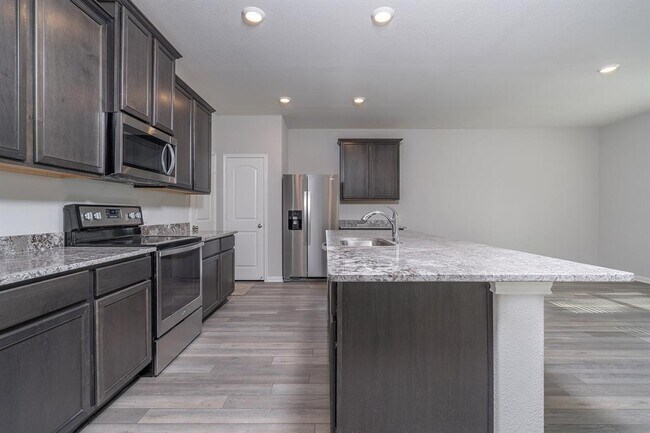 Building Photo - 225 Star Spangled Dr