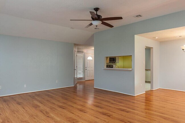 Building Photo - 2318 Colonial Ridge Dr