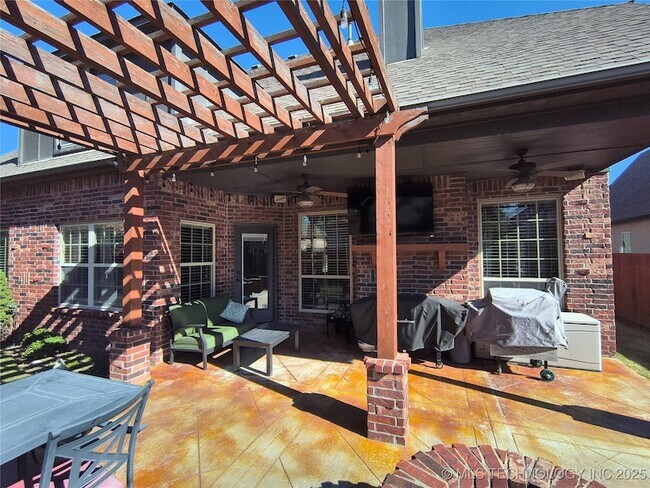 Building Photo - 4724 S 168th E Ave