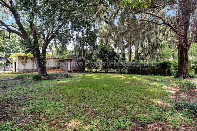 Building Photo - 12444 Largo Dr