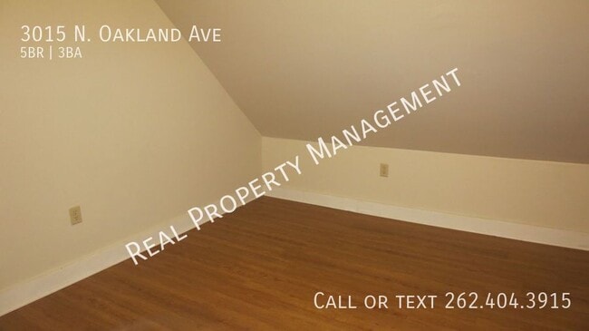 Building Photo - 3015 N Oakland Ave