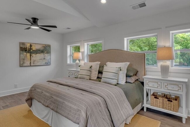 Building Photo - Secluded Remodeled Madison House