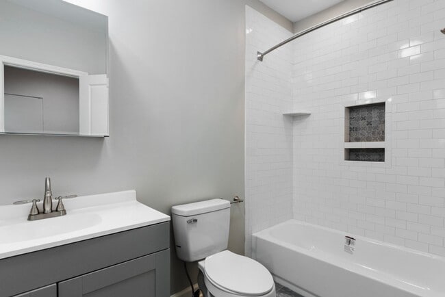 Building Photo - 282 Hawthorne St