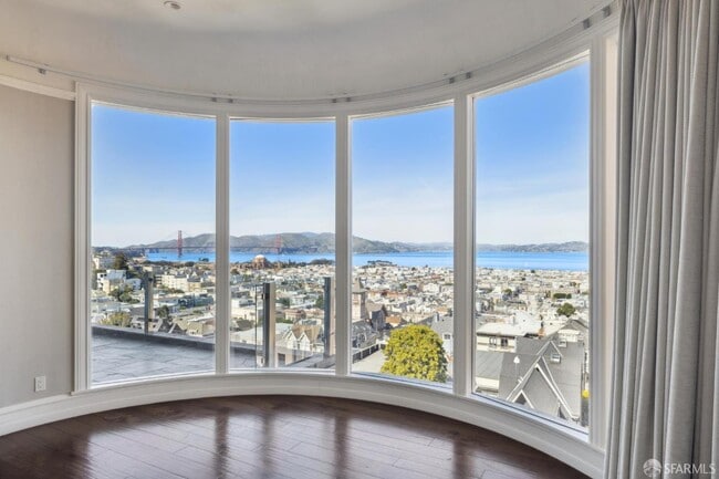 Building Photo - 2336 Broadway