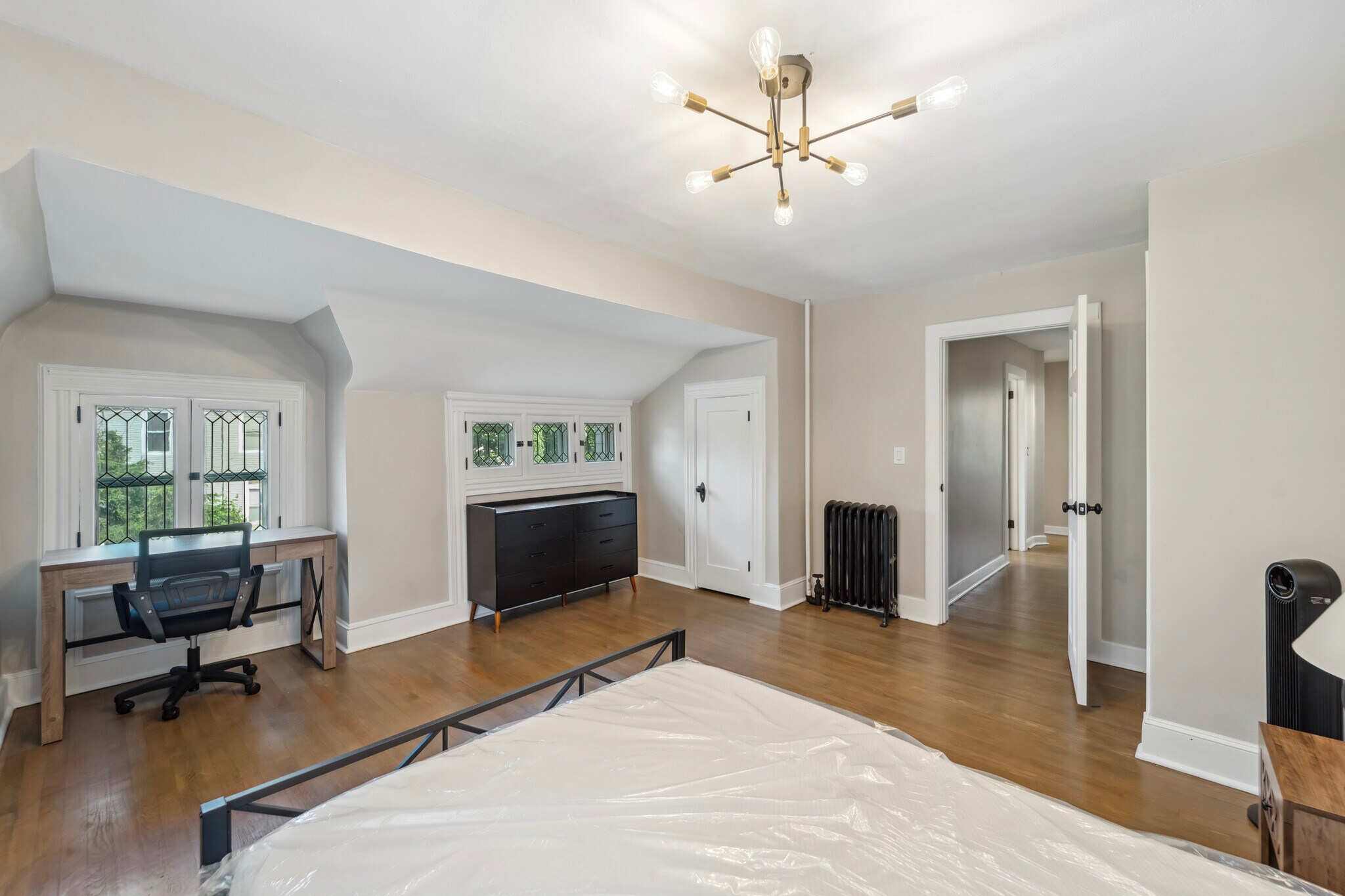 Building Photo - 95 Leroy St