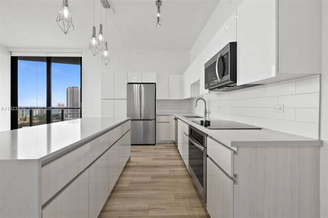 Building Photo - 101 Diplomat Pkwy