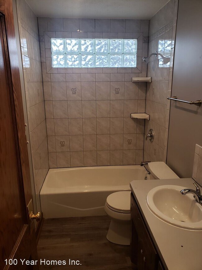 Building Photo - 4 br, 2 bath House - 5233 S. 49th Street