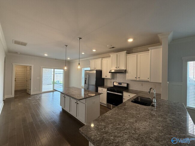 Building Photo - 22 Desert Oak Ct SW