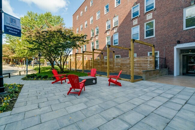 Building Photo - 3300 Henry Ave