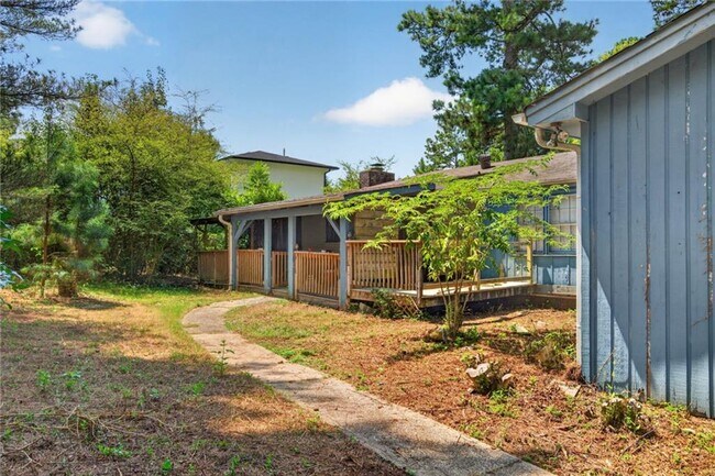 Building Photo - 3292 Holly Springs Rd
