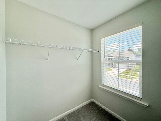 Building Photo - 150 Cherry Blossom Ct