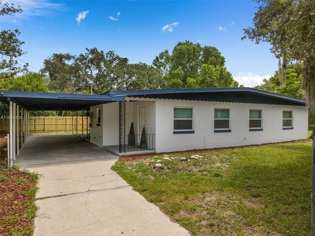 Building Photo - 4255 Wee St