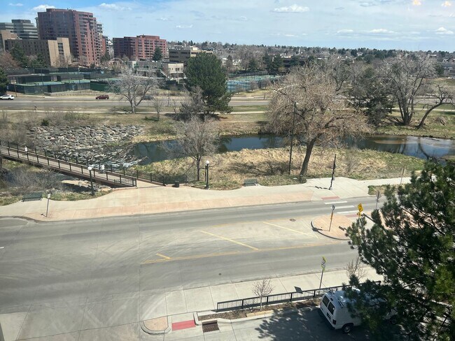 Building Photo - Corner Condo with Stunning Views in Cherry...