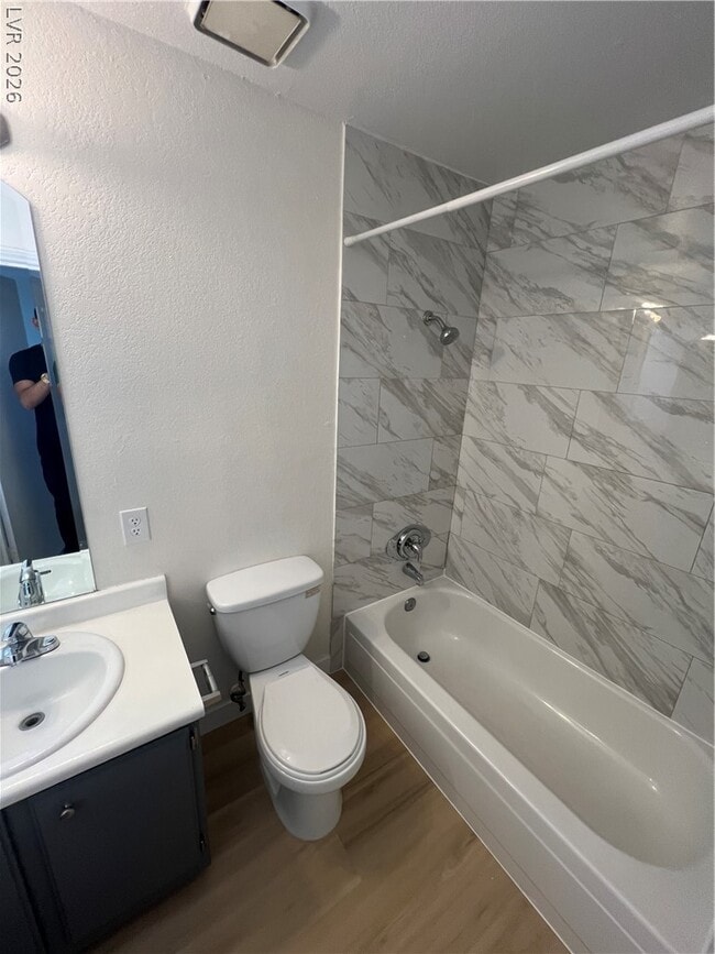 Building Photo - 3939 S Torrey Pines Dr