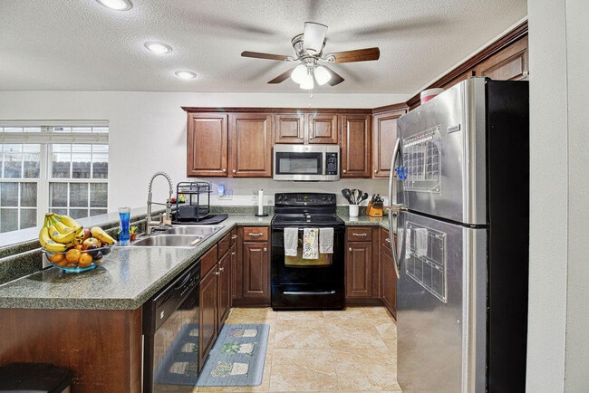 Building Photo - 289 Dahlquist Dr