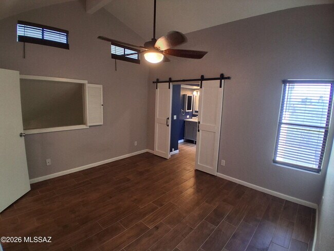 Building Photo - 4813 W Doria Dr