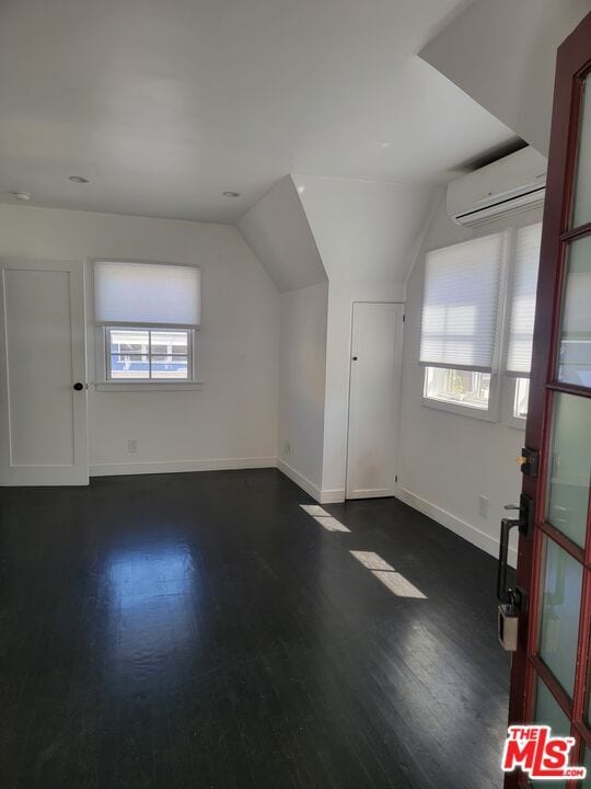 Building Photo - 923 16th St