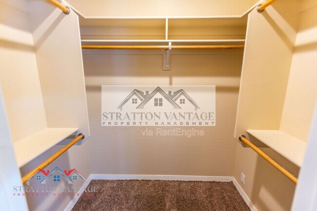 Building Photo - 2249 E Sells Dr