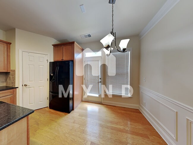 Building Photo - 213 16th St NW
