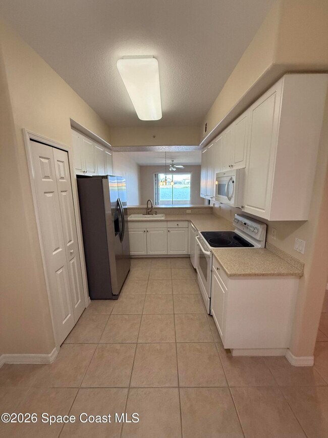 Building Photo - 6838 Toland Dr