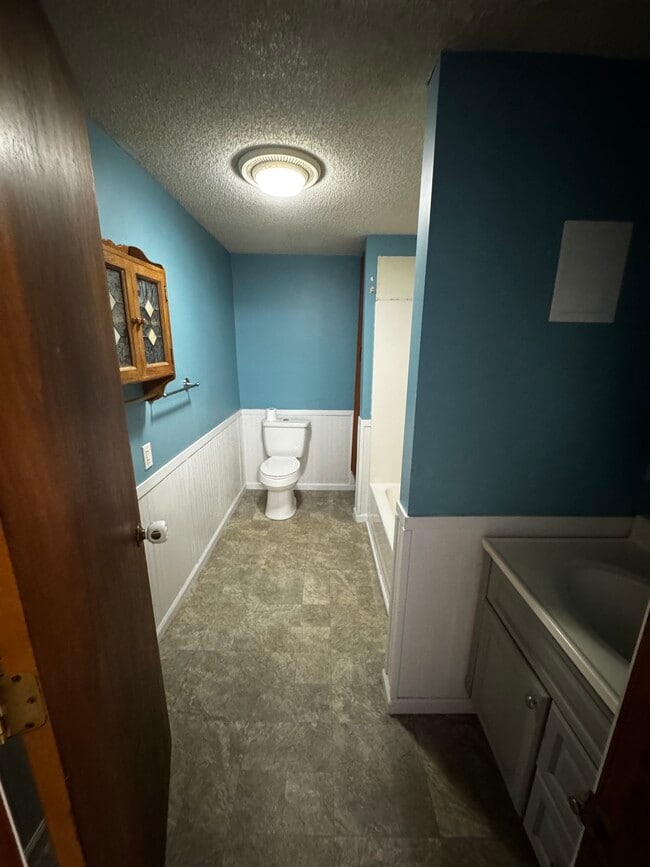 Building Photo - 935 Sheridan St