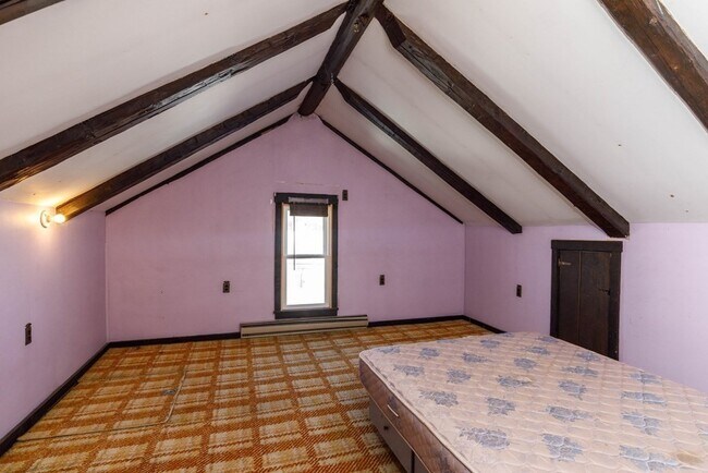 Building Photo - 385 E Broadway