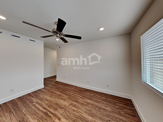 Building Photo - 9148 Crocker Pt Ct