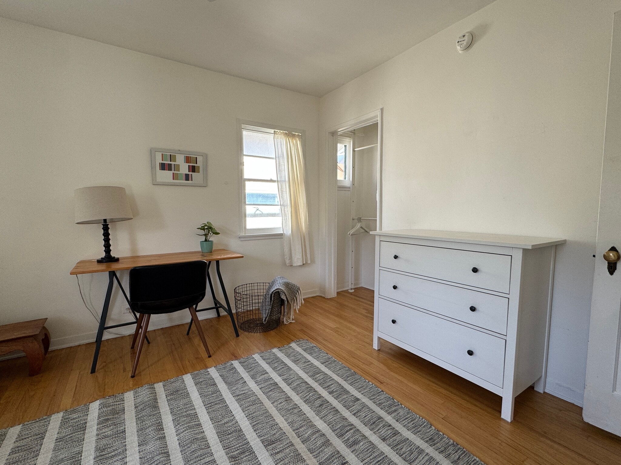 Master bedroom - 4717 Druid St
