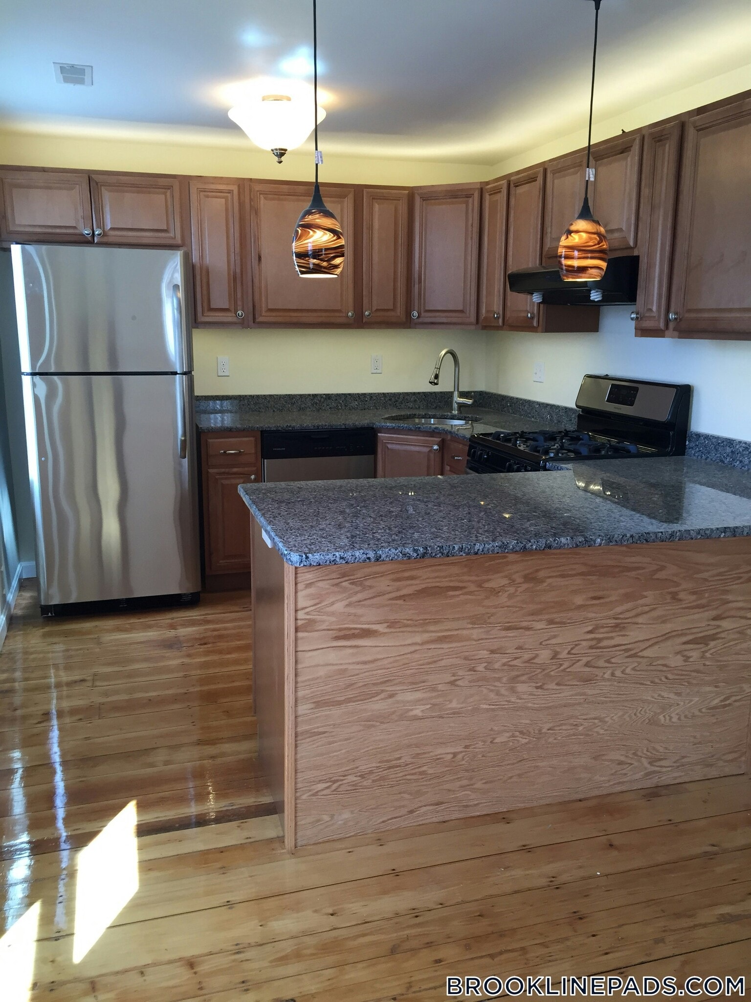 Building Photo - 5 Smythe St