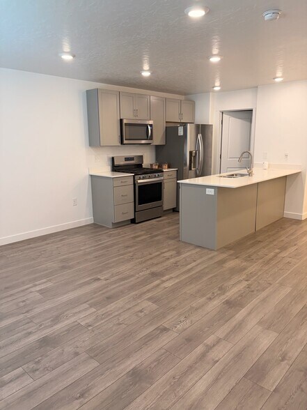 Building Photo - 1023 E Bigelow Ave