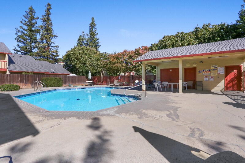 Building Photo - 222 Tiffany Cir