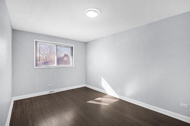 Building Photo - 16779 92nd Ave