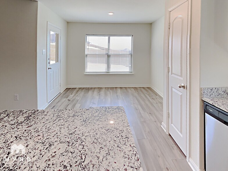 Building Photo - 116 Bandana Cir