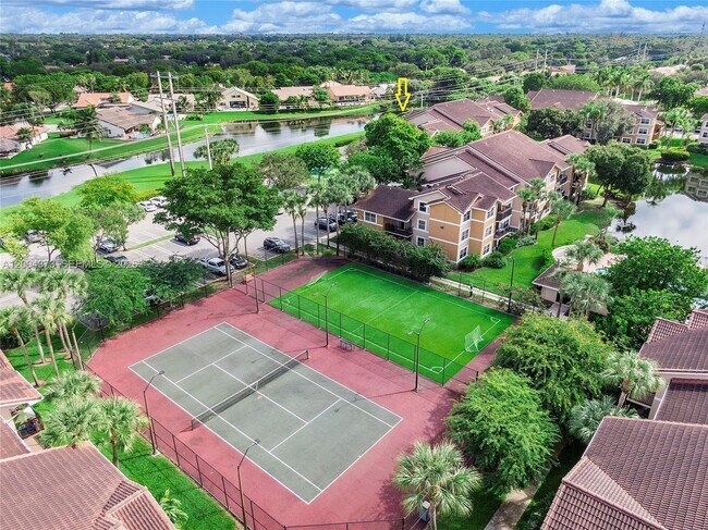 Building Photo - 8761 Wiles Rd