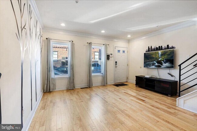 Primary Photo - 1347 S 20th St