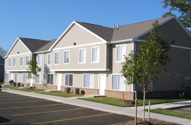 Interior Photo - Oakbrook Manor Apartments (Oakbrook Manor ...