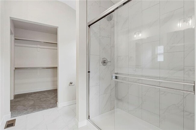 Building Photo - {17756} Brand New Reverse 1.5 + Finished Basement + Community Pool