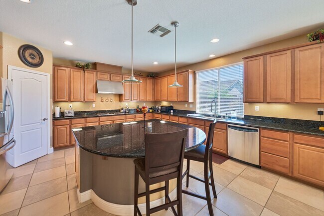 Building Photo - 9952 Spring View Way