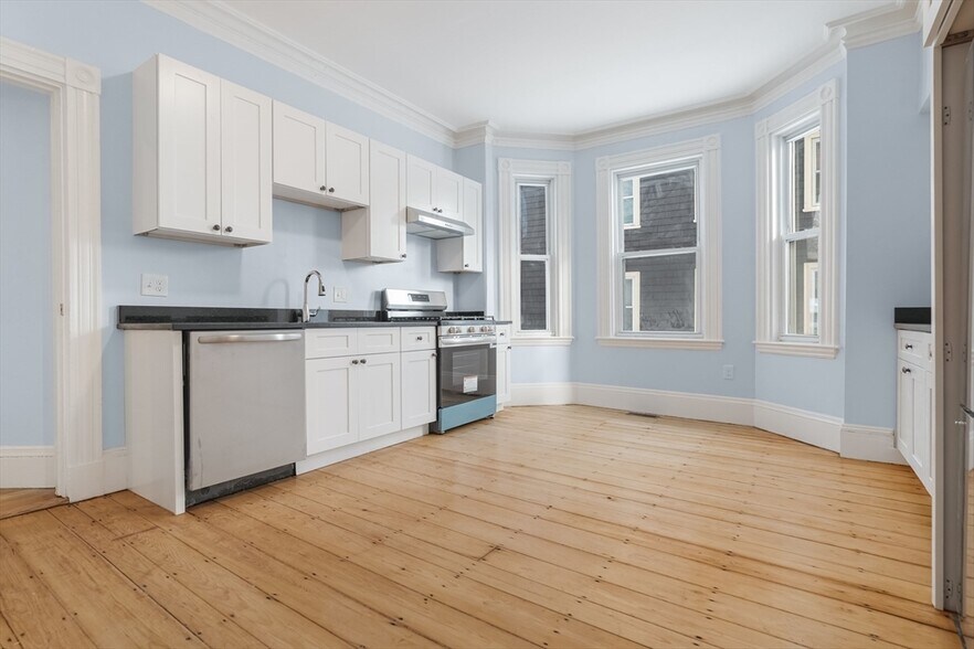 Building Photo - 135 Paul Gore St