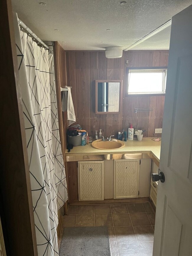 Building Photo - 12300 Phillips Ln