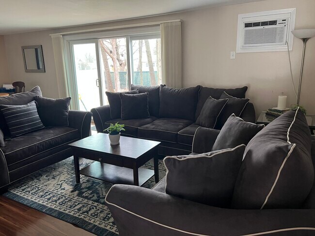 Building Photo - 24 Patriots Sq