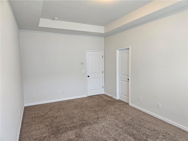 Building Photo - 649 Oakside Pl