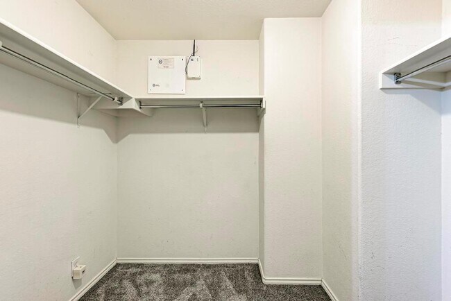 Building Photo - 530 Sheep Trail Dr