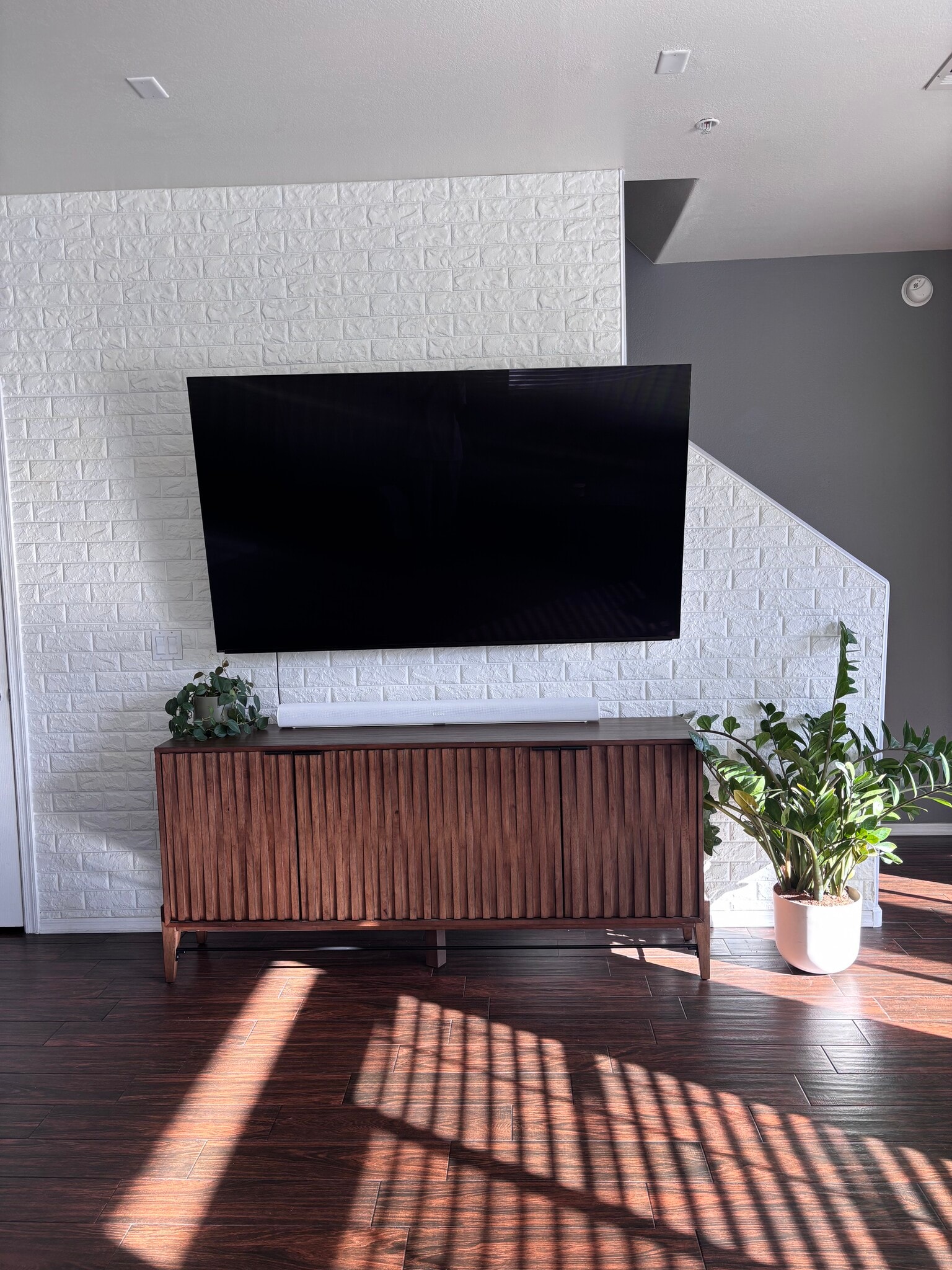 Building Photo - 1350 S Greenfield Rd