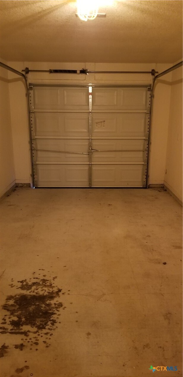 Building Photo - 4606 Waterproof Dr