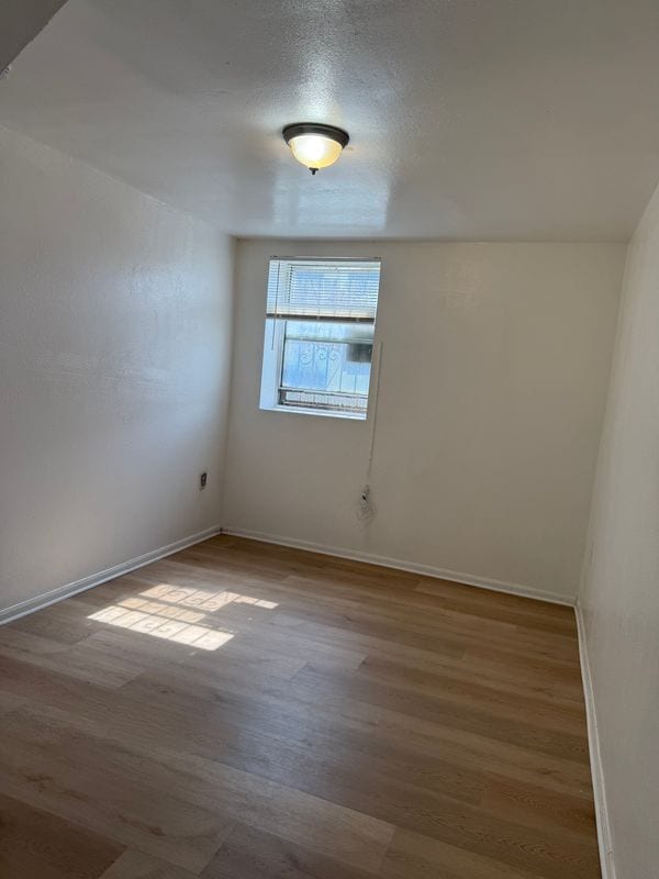 Building Photo - 1124 E 40th Pl