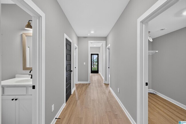 Building Photo - 4764 Silas Ave